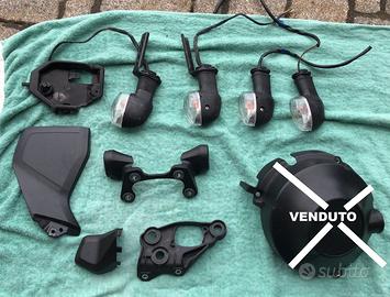 Pezzi vari MT 09 pedane portatarga