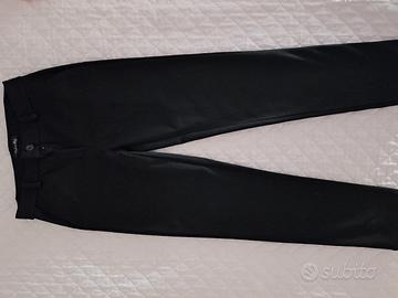 Pantaloni neri skinny Made in Italy eleganti