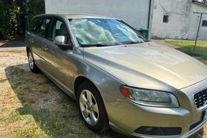 Volvo V70 2.4D 163 CV Tagliando tutti lavori fatti