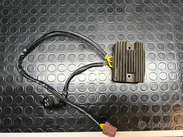 Regolatore ti tensione vespa GTS 300