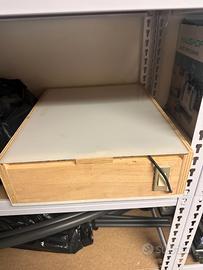 Tavola luminosa artigianale per disegno / ricalco