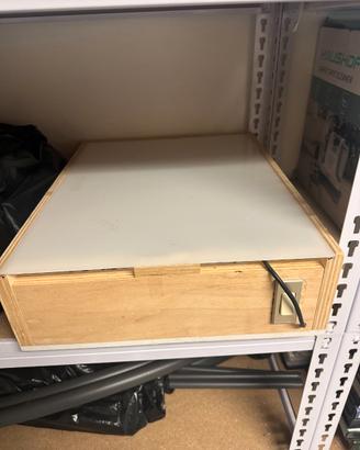 Tavola luminosa artigianale per disegno / ricalco