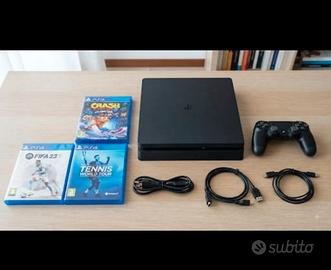 PS4 Standard + Crash, FIFA 23 e Tennis