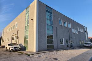 Capannone a Corridonia (MC)