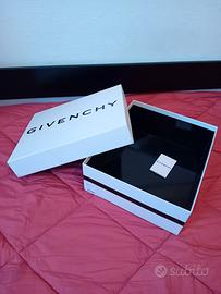 GIVENCHY