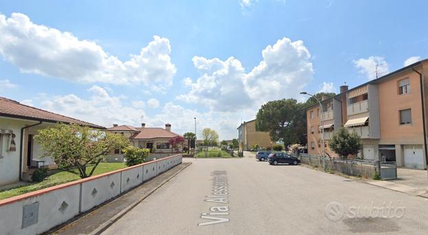 Bilocale al primo piano con balcone rif. 88