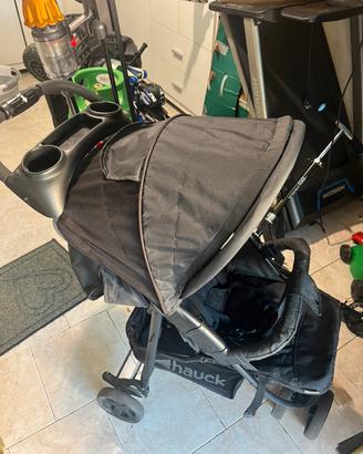 Passeggino , seggiolino , monopattino