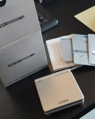 Gameboy Advance SP (GBA SP)