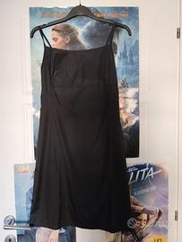 vestito nero smanicato