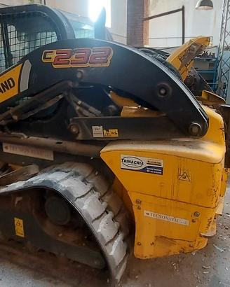 Minipala cingolata New Holland C232