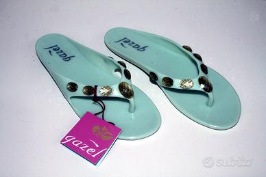 Sandalo infradito pietre strass.