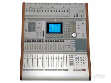 MIXER DIGITALE TASCAM DM 3200 + METER + SCHEDE.