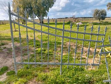 Recinzione zincata a caldo ferro pieno design