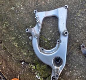 Supporto scarico sh 300