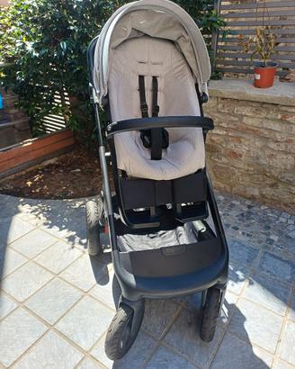 Stokke Trailz con telaio nero