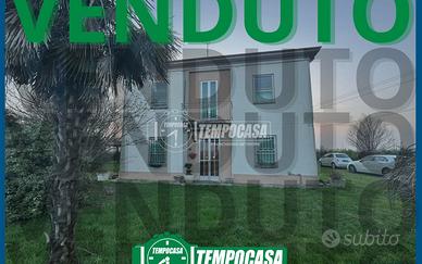 MONOFAMILIARE CON GIARDINO PRIVATO