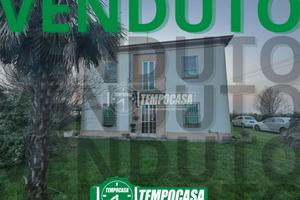 MONOFAMILIARE CON GIARDINO PRIVATO