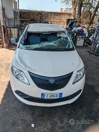 Lancia Ypsilon 1.2 69 CV 5 porte GPL Ecochic Silve
