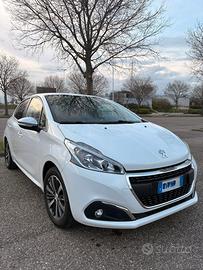 Peugeot 208 - Allestimento Tech Line Allure
