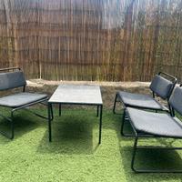 Set tavolino e sedie da esterno o interno