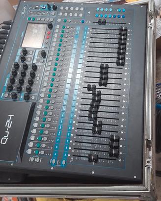 Mixer audio Allen Heath QU24
