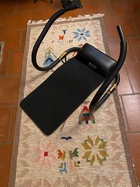 Attrezzo per addominali