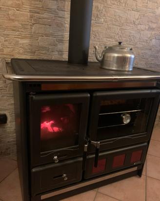 Stufa cucina legna.