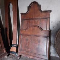 Testiere in legno antico letto singolo