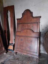 Testiere in legno antico letto singolo