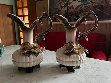 coppia di brocche/vasi decorativi in ceramica