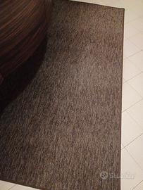 Tappeto marrone nuovo 