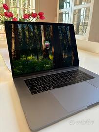 MacBook Pro 15” 2018 Space Gray
