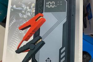avviatore d'emergenza booster per batteria