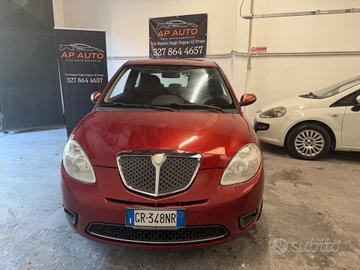 Lancia Ypsilon 1.3 MJT 75 CV Argento