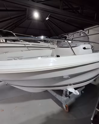 Pronta Consegna-Jeanneau Cap Camarat 5.5 CC S2