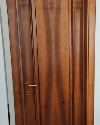 Serramento Porta interna in noce