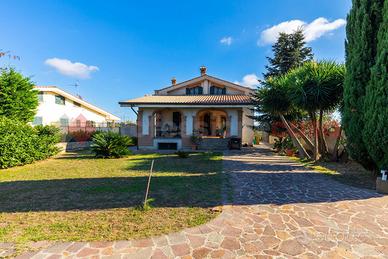 Villa bifamiliare Albano Laziale [805VRG]