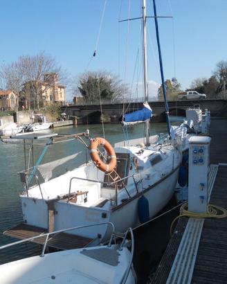 cabinato a vela dufour 24