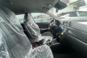 Suzuki Vitara 1.4 Hybrid Top