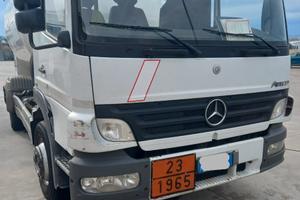 Cisterna mercedes 7000 kg