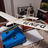 Aereomodello RC Islander