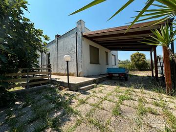 Casa singola su due livelli con terreno, Marotta