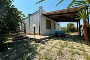 Casa singola su due livelli con terreno, Marotta