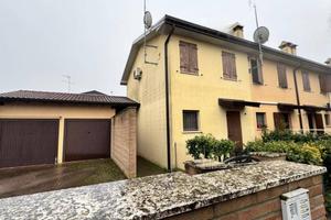 Immobile in asta di 90 m² con 4 locali e box auto 