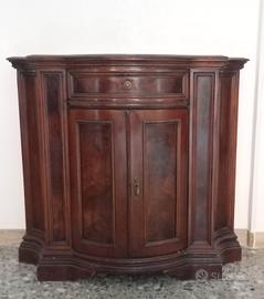 Mobile ingresso in legno intarsiato 