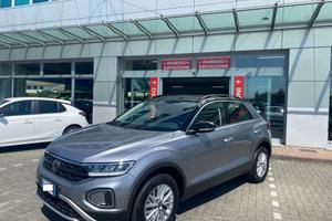 VOLKSWAGEN T-Roc 1.5 TSI ACT DSG Life con danni