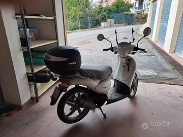 Scooter Scarabeo 50
