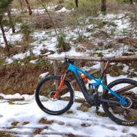 Cube Stereo Hybrid 140 AT