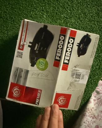 Si tratta di una confezione di pastiglie dei freni