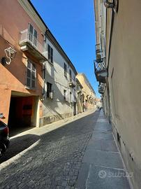 3 LOCALI A ASTI